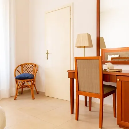 Apartment Indipendente Nel Centro Storico Di Talamone