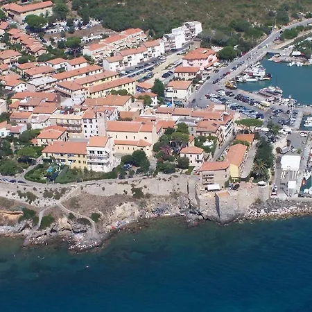 Indipendente Nel Centro Storico Di Talamone